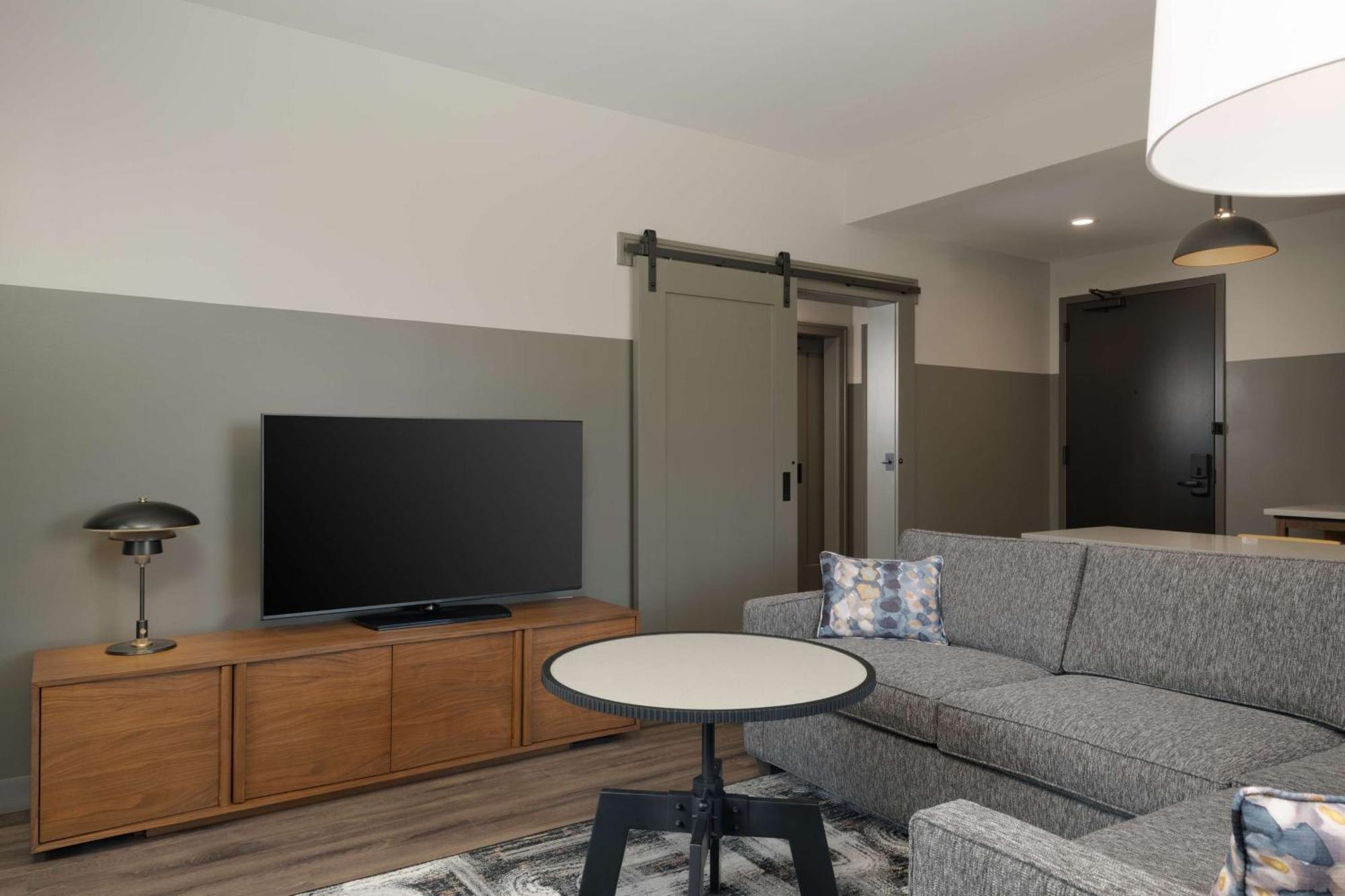 Hotel Nickel Plate Fishers, Tapestry Collection By Hilton Exterior photo